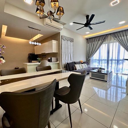 Takuro Homestay เปอตาลิงจายา ภายนอก รูปภาพ
